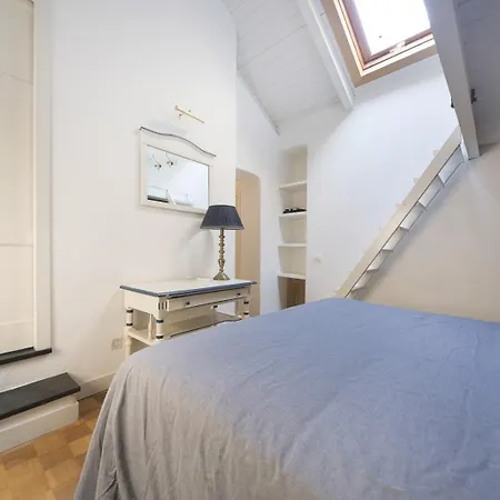 Hostdomus - Almare Апартаменти *