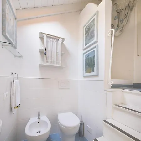 Apartment Hostdomus - Almare *